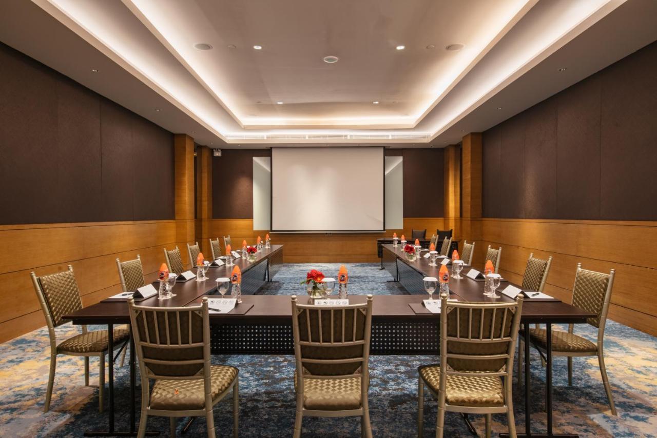 Vasa Hotel Surabaya Luaran gambar