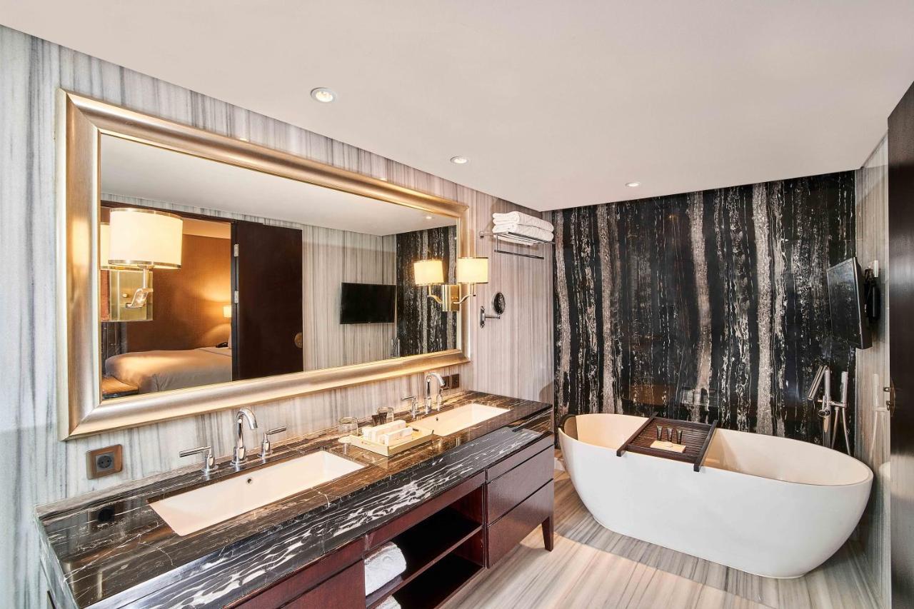 Vasa Hotel Surabaya Luaran gambar